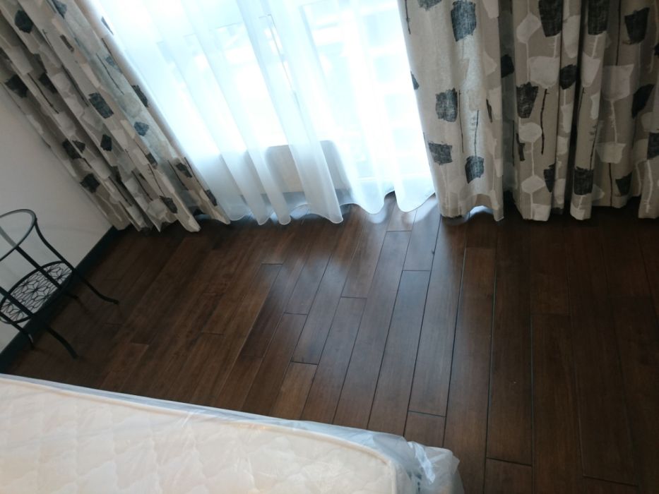 Паркетна дошка з гевеї в кольорі Браун