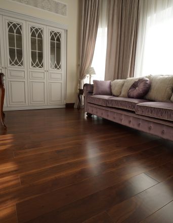 Американський горіх в приватному будинку