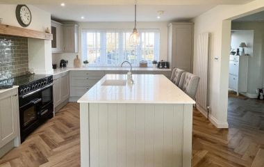 Паркет на кухні? Чому б ні!