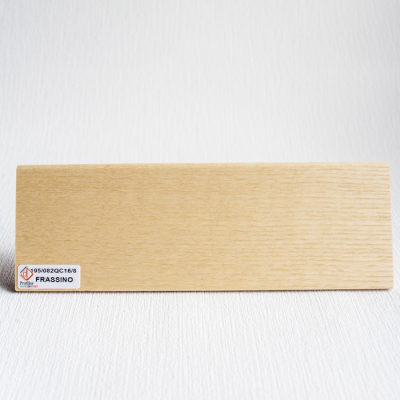 Плинтус на фанере со шпоном ясеня Frassino