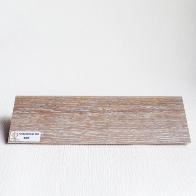 Плинтус на фанере со шпоном дуба 508
