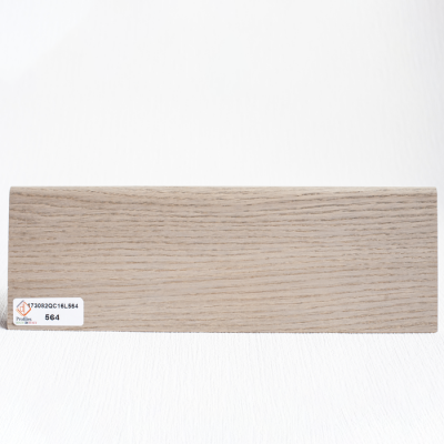 Плинтус на фанере со шпоном дуба 564