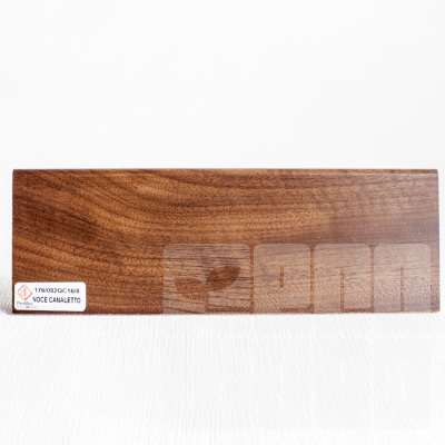 Плинтус на фанере со шпоном ореха