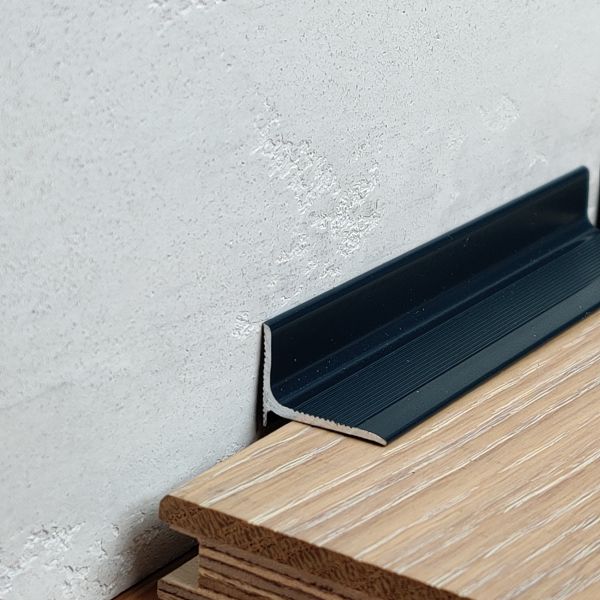 Плинтус алюминиевый "Антиплинтус" антрацит N1520 RAL 7016