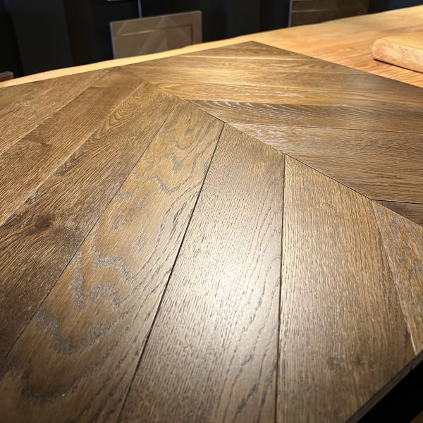 Французька ялинка Дуб Кориця