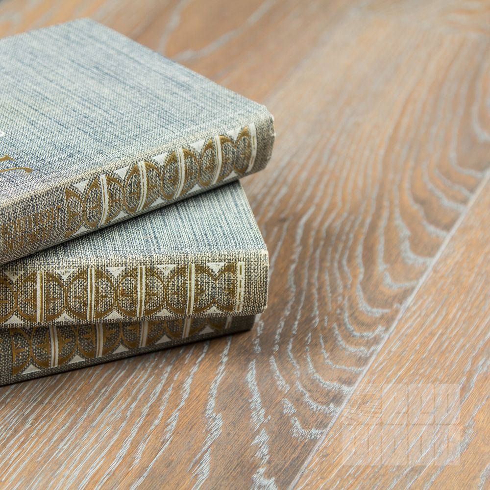 Массивная доска Дуб "венге+белый" браш